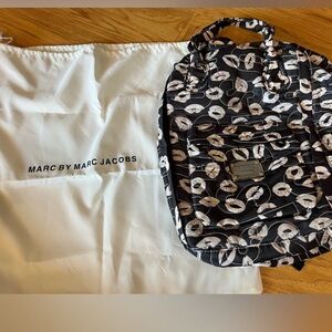 Marc by Marc Jacobs Lips Print
Back Pack